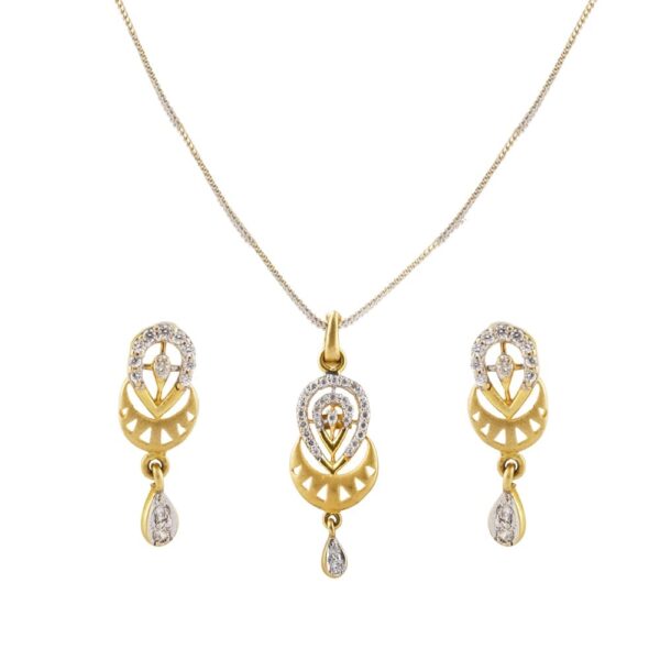 Glossy Drop Design Cluster CZ Filigree Gold Pendant Set - FPS107