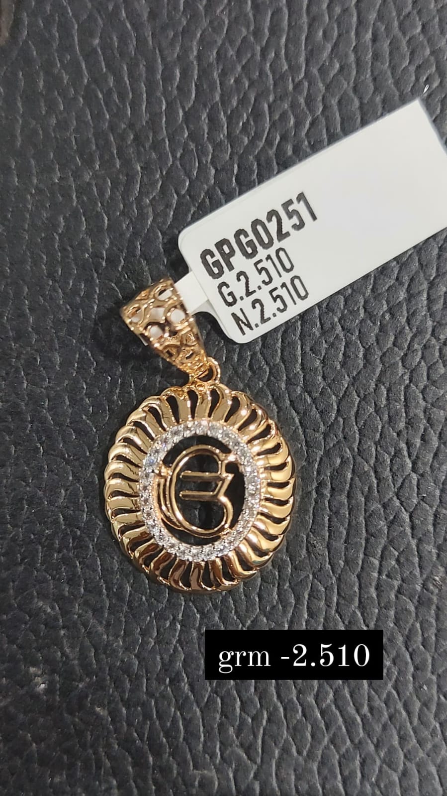 Ik onkar gold on sale pendant